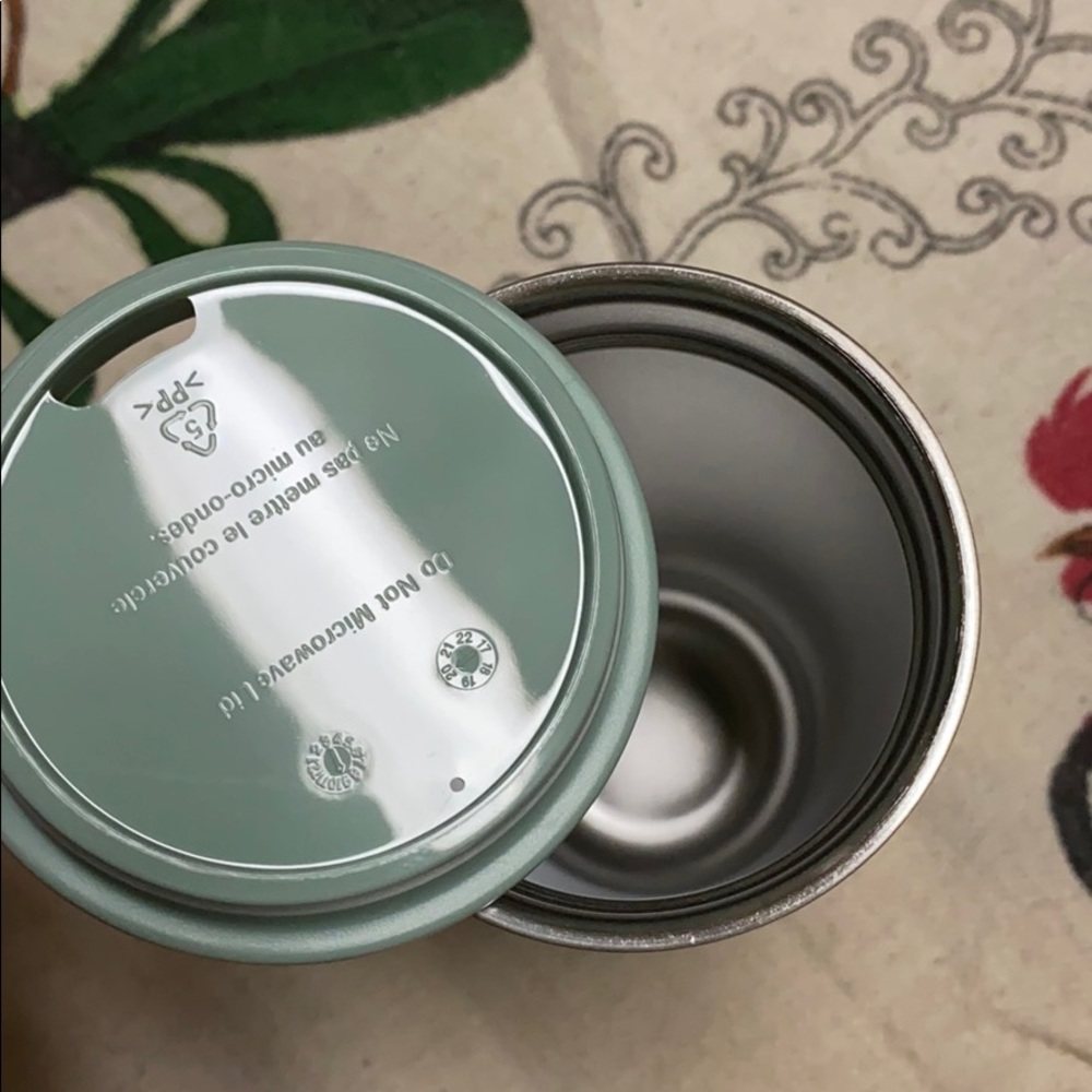 ☕️ 2021 Starbucks bundle winter collection 12oz cup/16oz California tumbler ☕️ - Picture 6 of 8